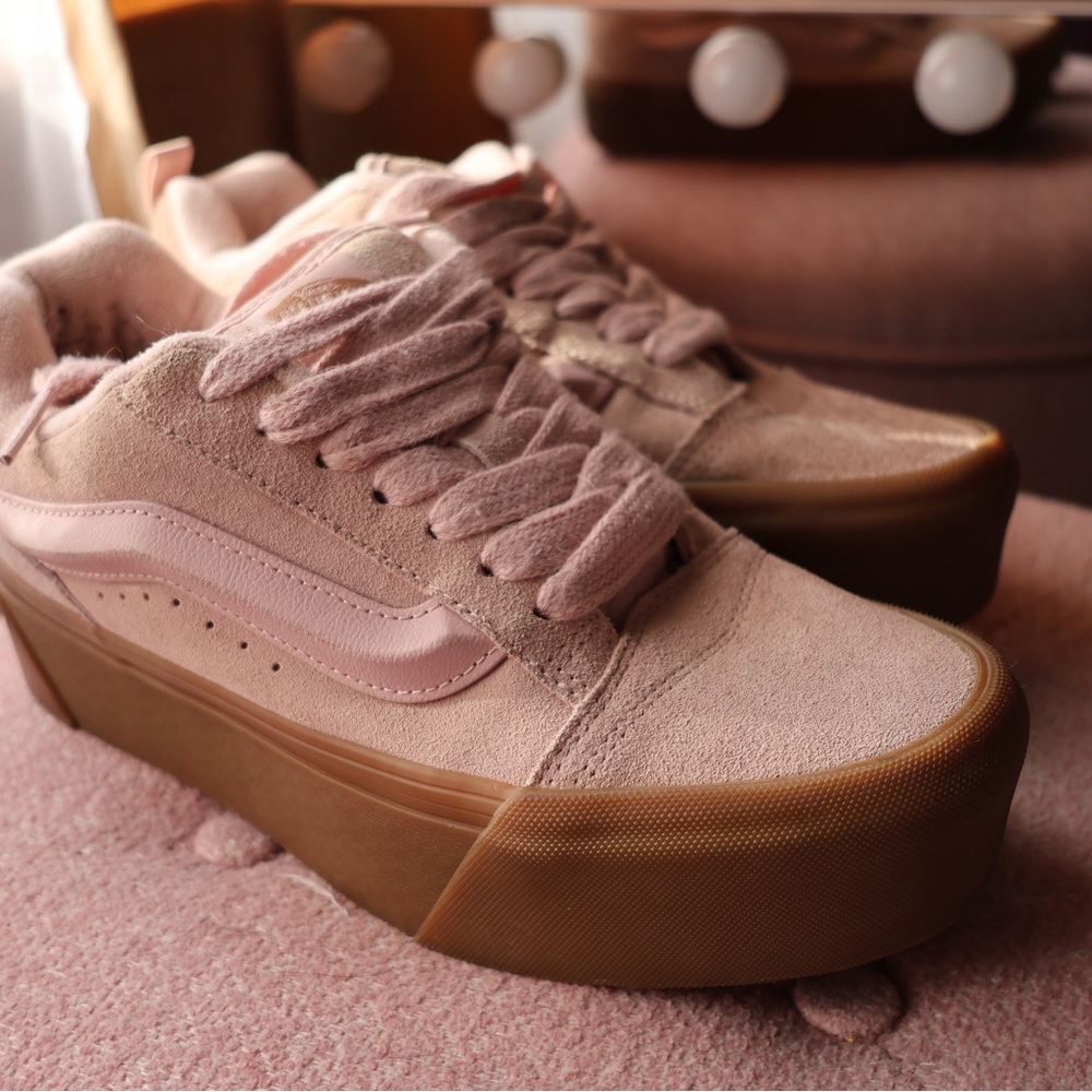 Vans Knu Stack Women's 8 Rose Suede/Gum Sneakers